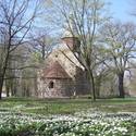 Feldsteinkirche im Irrgarten